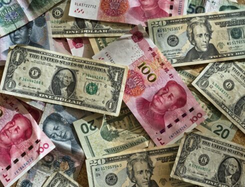 Surprise: U.S., not foreigners, owns most of our debt