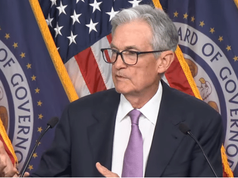 Fed cuts interest rates as Powell acknowledges “cooling” labor markets. Central bank projects unemployment to continue rising.