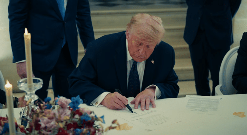 Americans Tentatively Say With Peace Deal Signed U.S. Will Be Better Off Than Before As Trump’s Approval Rebounds